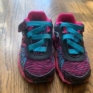 Toddler size 6 New Balance shoes